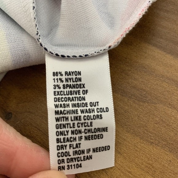 Crown and Ivy size medium Shift Dress Elephant green coral blue V-neck - Picture 8 of 8